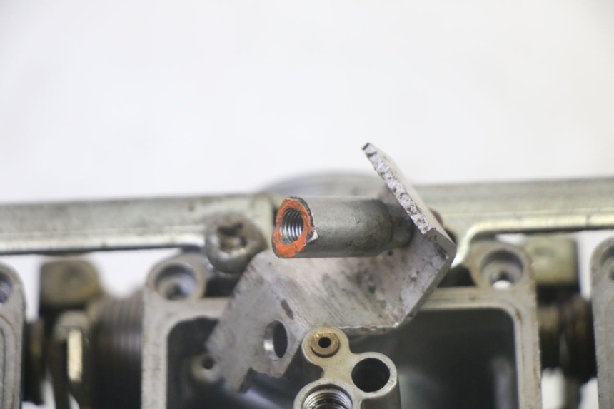 photo de CARBURADOR KAWASAKI GPZ RX 1000 (1986 - 1988) - Zoom sobre los componentes