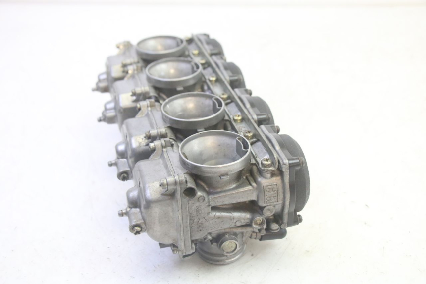 photo de CARBURADOR KAWASAKI GPZ RX 1000 (1986 - 1988) - Primer plano técnico