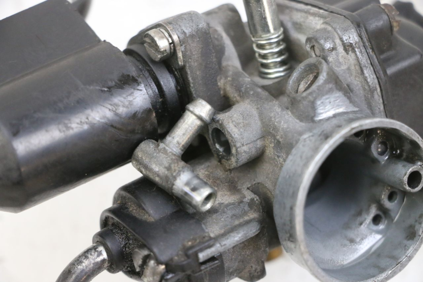 photo de CARBURADOR PIAGGIO NEW TYPHOON 50 (2018 - 2021) - Primer plano técnico