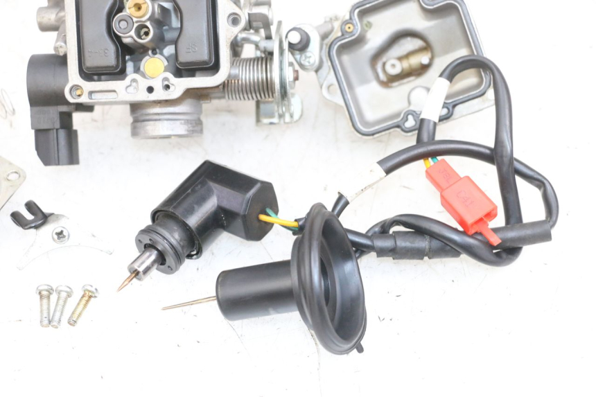 photo de CARBURADOR TNT MOTOR ROMA 10' 4T 50 (2019 - 2022) - Zoom calidad de ocasión