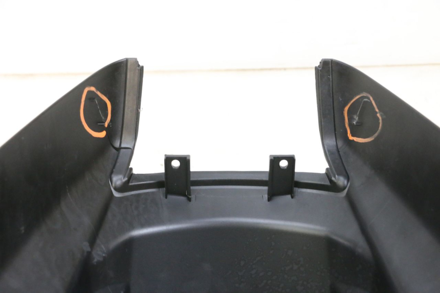 photo de CARENADO TRASERO YAMAHA BW'S EASY 50 (2013 - 2016) - Primer plano técnico