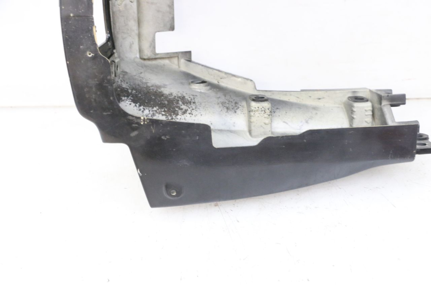 photo de CARENADO TRASERO KAWASAKI GPZ RX 1000 (1986 - 1988) - Detalles de los puntos de fijación