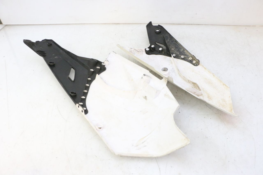 photo de CARENADO TRASERO YAMAHA YZF YZ-F 450 (2014 - 2016)