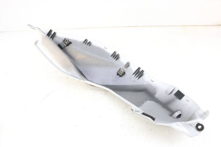 photo de TAPA DEPOSITO DERECHO YAMAHA MT-07 MT07 ABS 700 (2018 - 2020) - Detalles de los puntos de fijación