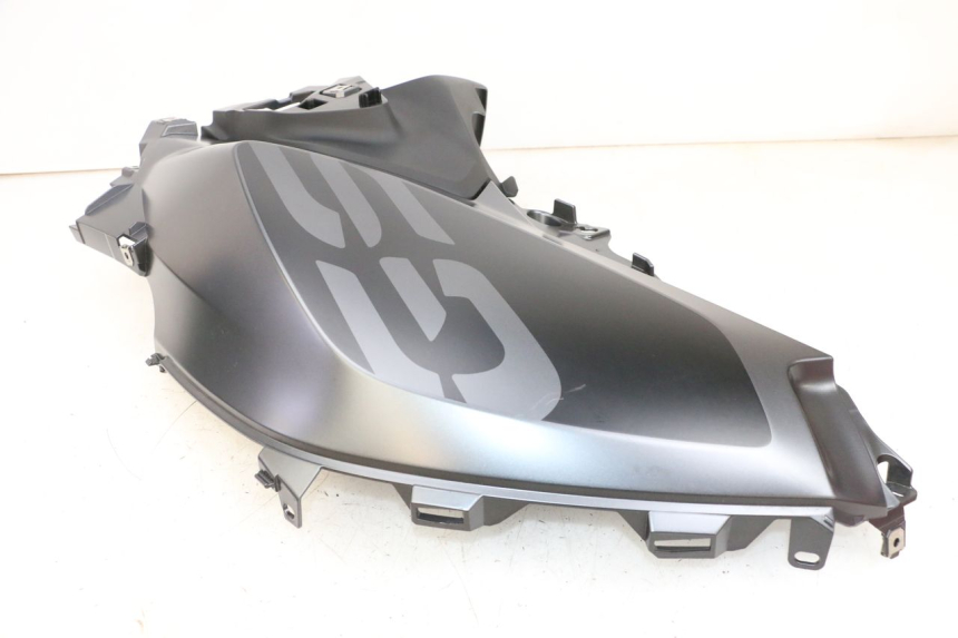 photo de TAPA DEPOSITO DERECHO BMW R GS 1250 (2021 - 2024) - Inspección visual detallada