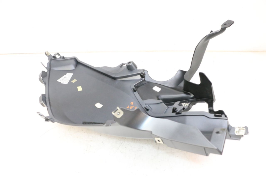 photo de TAPA DEPOSITO DERECHO BMW R GS 1250 (2021 - 2024) - Detalles de los puntos de fijación