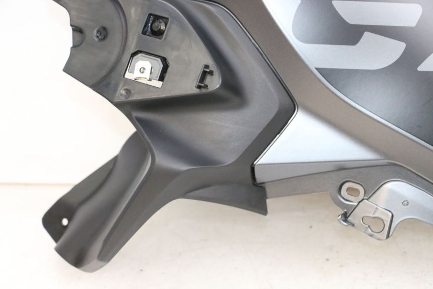 photo de TAPA DEPOSITO IZQUIERDO BMW R GS 1250 (2021 - 2024) - Inspección visual detallada