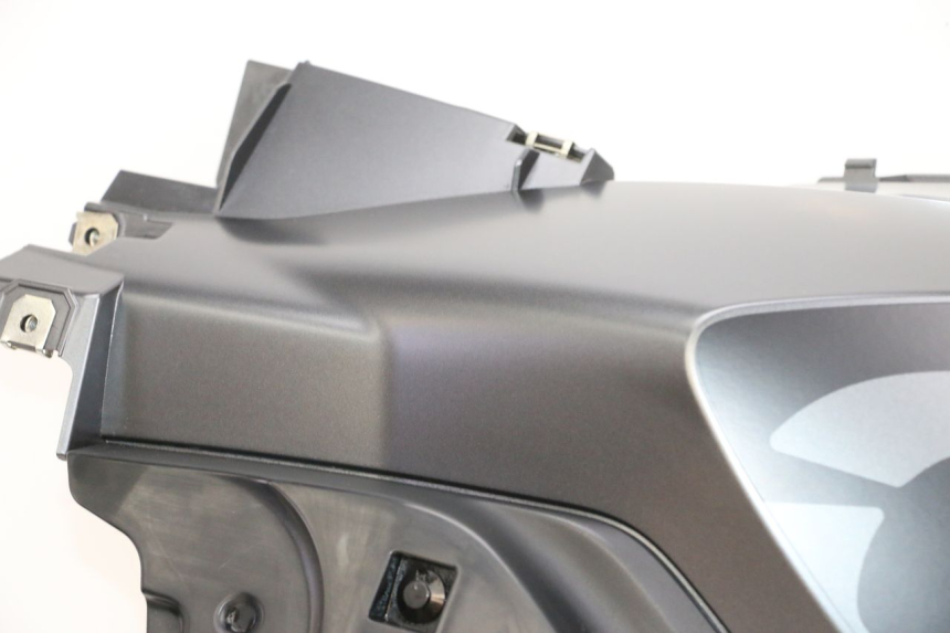 photo de TAPA DEPOSITO IZQUIERDO BMW R GS 1250 (2021 - 2024) - Enfoque en la estructura