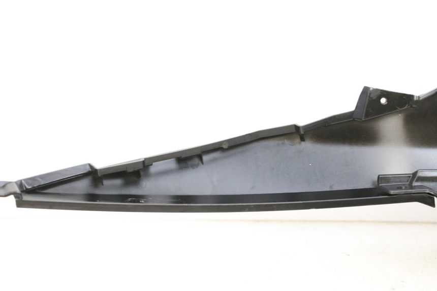 photo de TAPA DEPOSITO PIAGGIO MP3 HPE 350 (2018 - 2020) - Otra perspectiva