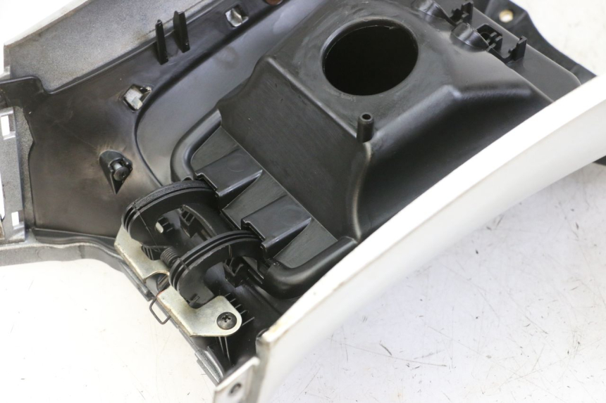 photo de TAPA DEPOSITO PIAGGIO MP3 LT 300 (2010 - 2016)