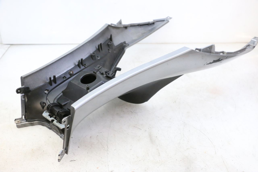 photo de CARENADO DE DEPÓSITO PIAGGIO MP3 500 (2014 - 2016)