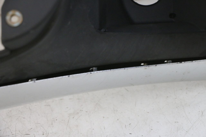 photo de CARENADO DE DEPÓSITO PIAGGIO MP3 RL 250 (2007 - 2010) - Ángulo de visión alternativo