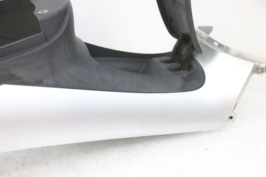 photo de CARENADO DE DEPÓSITO PIAGGIO MP3 RL 250 (2007 - 2010) - Recambio usado revisado