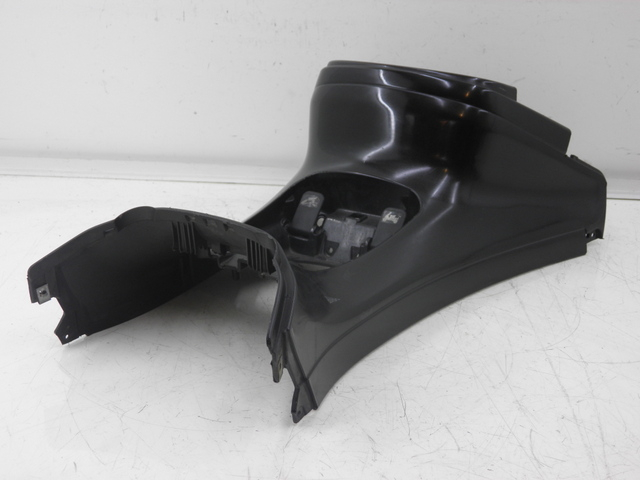 photo de CARENADO DE DEPÓSITO PIAGGIO X8 125 (2004 - 2007)