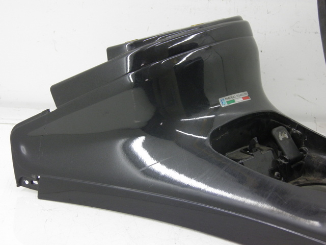 photo de TAPA DEPOSITO PIAGGIO XEVO - X EVO 125 (2010 - 2015)