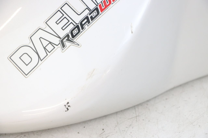 photo de CARENADO DE DEPÓSITO DAELIM VJ ROADWIN FI 125 (2008 - 2017) - Recambio usado revisado