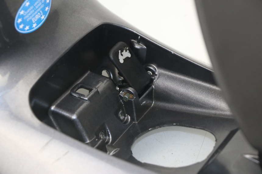 photo de TAPA DEPOSITO PIAGGIO X8 400 (2006 - 2007)