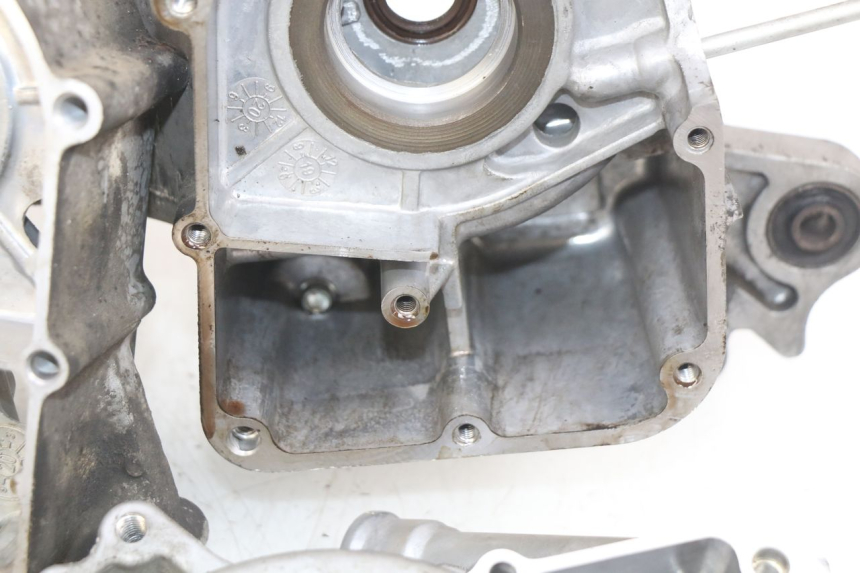 photo de CÁRTER DE MOTOR INFERIOR KYMCO AGILITY 16+ 4T 50 (2018 - 2023)