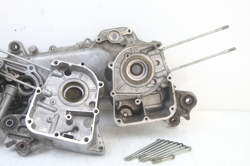 photo de CÁRTER DE MOTOR INFERIOR KYMCO AGILITY 4T 50 (2018 - 2022)