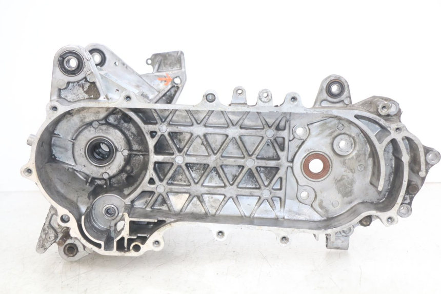 photo de CÁRTER DE MOTOR INFERIOR KYMCO AGILITY NAKED RENOUVO 2T 50 (2011 - 2018)