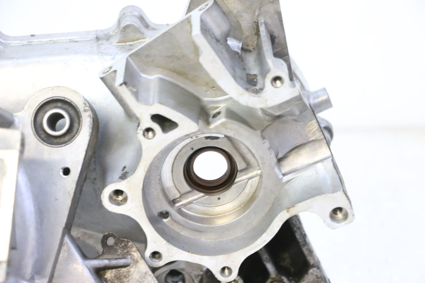 photo de CÁRTER DE MOTOR INFERIOR KYMCO AGILITY NAKED RENOUVO 2T 50 (2011 - 2018)