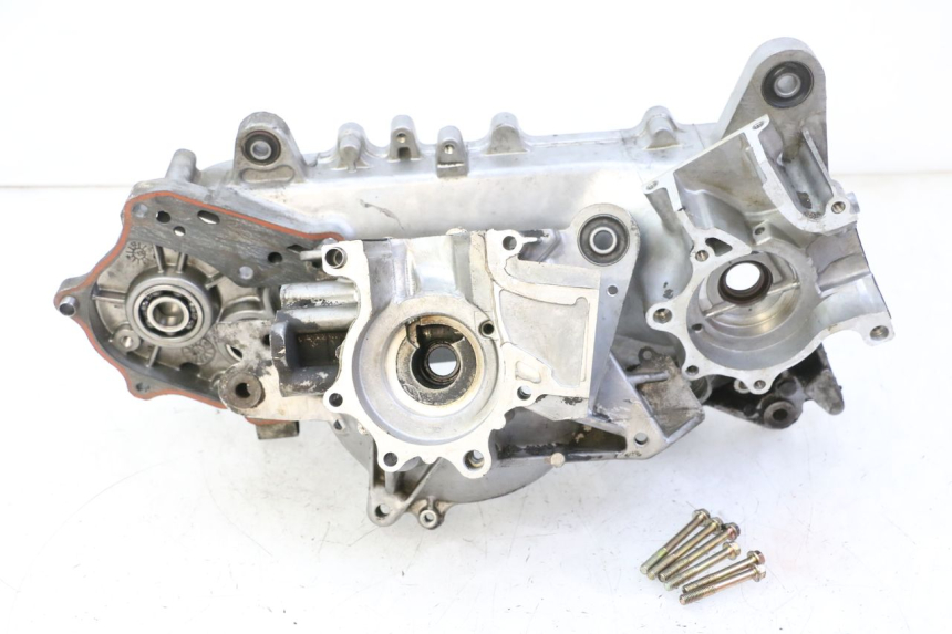 photo de CÁRTER DE MOTOR INFERIOR KYMCO AGILITY NAKED RENOUVO 2T 50 (2011 - 2018)