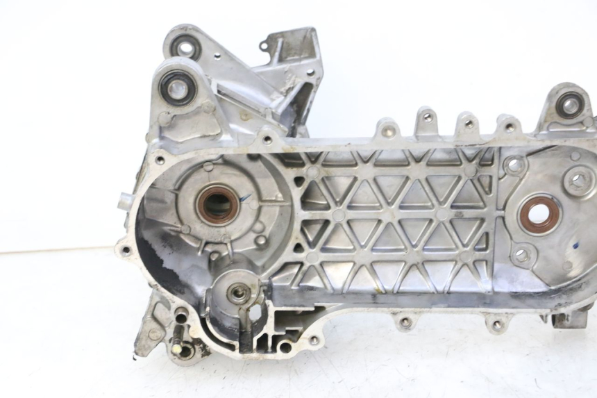 photo de CÁRTER DE MOTOR INFERIOR KYMCO AGILITY NAKED RENOUVO 2T 50 (2011 - 2018)