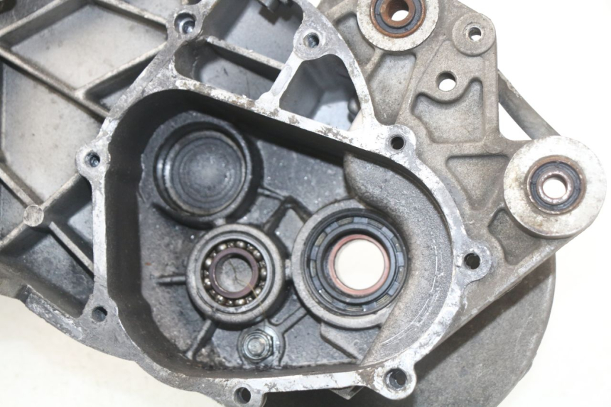 photo de CÁRTER DE MOTOR INFERIOR JONWAY AZTRAL 125 (2008 - 2017)