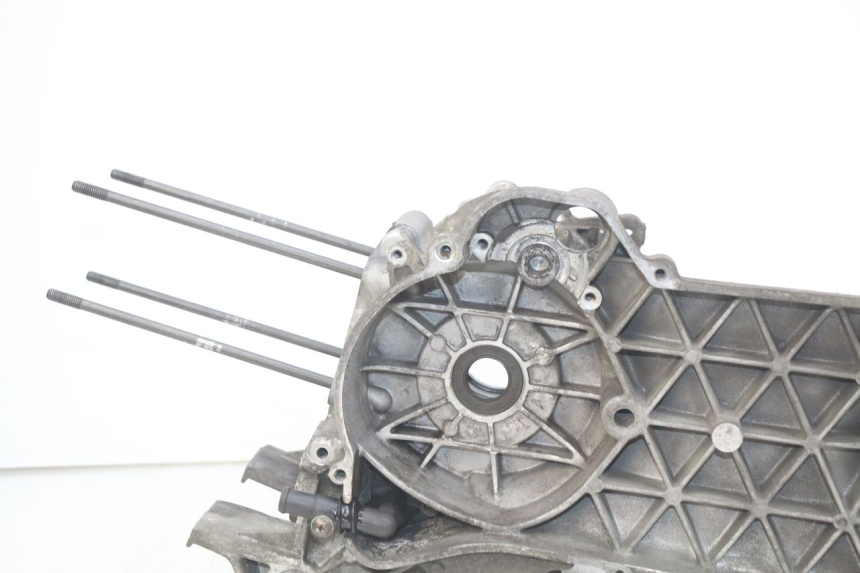 photo de CÁRTER DE MOTOR INFERIOR PEUGEOT CITYSTAR 125 (2011 - 2017)