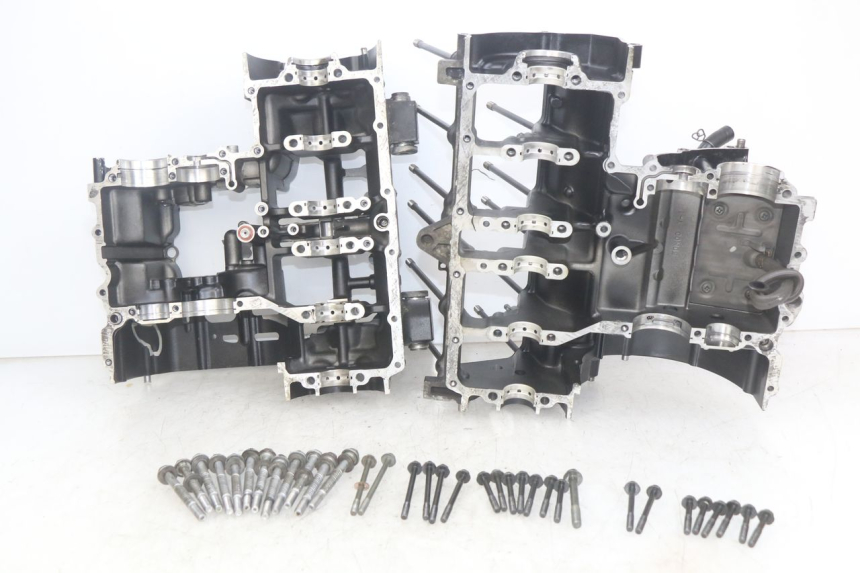 photo de CÁRTER DE MOTOR INFERIOR YAMAHA FZS FAZER 600 (1998 - 2001)