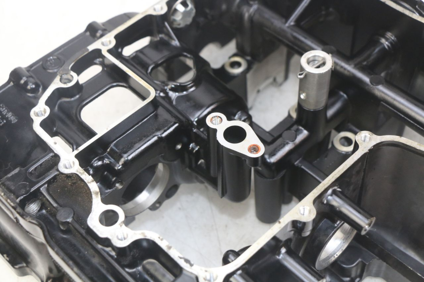 photo de CÁRTER DE MOTOR INFERIOR YAMAHA FZS FAZER 600 (1998 - 2001)