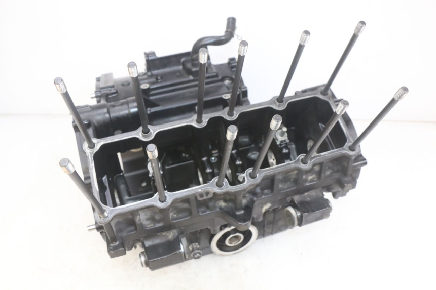 photo de CÁRTER DE MOTOR INFERIOR YAMAHA FZS FAZER 600 (1998 - 2001)