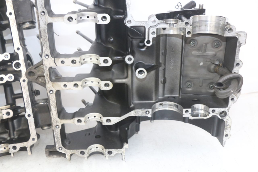 photo de CÁRTER DE MOTOR INFERIOR YAMAHA FZS FAZER 600 (1998 - 2001)