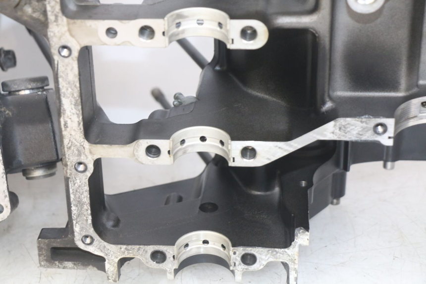photo de CÁRTER DE MOTOR INFERIOR YAMAHA FZS FAZER 600 (1998 - 2001)