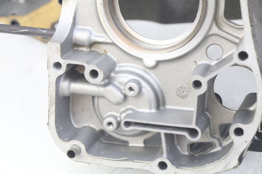 photo de CÁRTER DE MOTOR INFERIOR HONDA FES PANTHEON 125 (2003 - 2007)