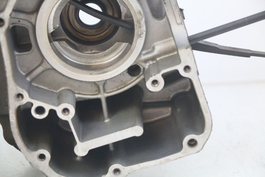 photo de CÁRTER DE MOTOR INFERIOR HONDA FES PANTHEON 125 (2003 - 2007)