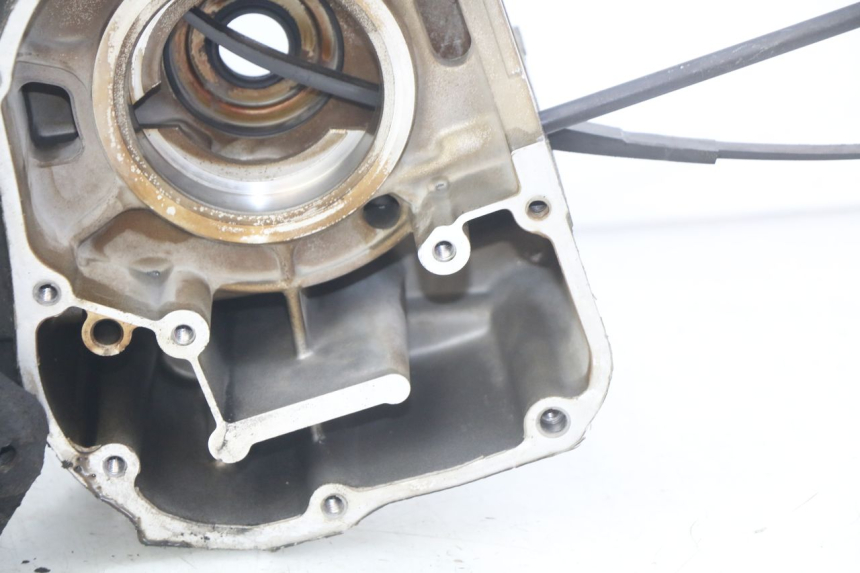 photo de CÁRTER DE MOTOR INFERIOR HONDA FES S-WING SWING ABS 125 (2007 - 2015)