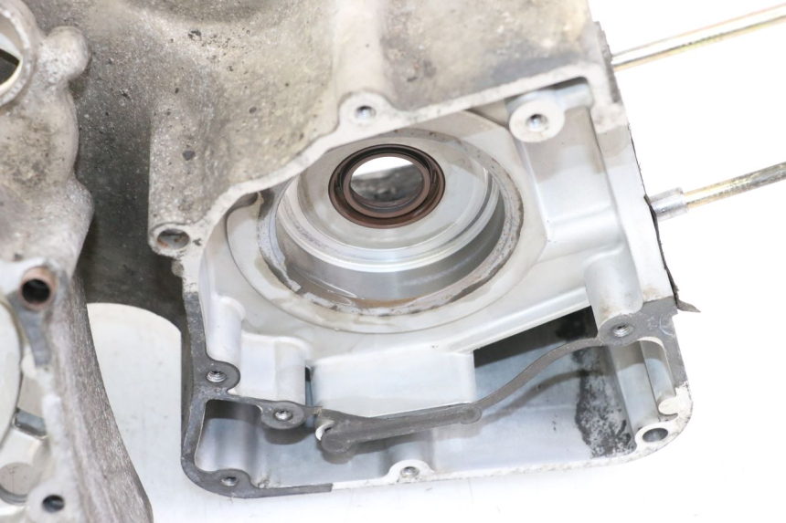 photo de Cárter inferior del motor KYMCO XCITING 250 (2006 - 2009)