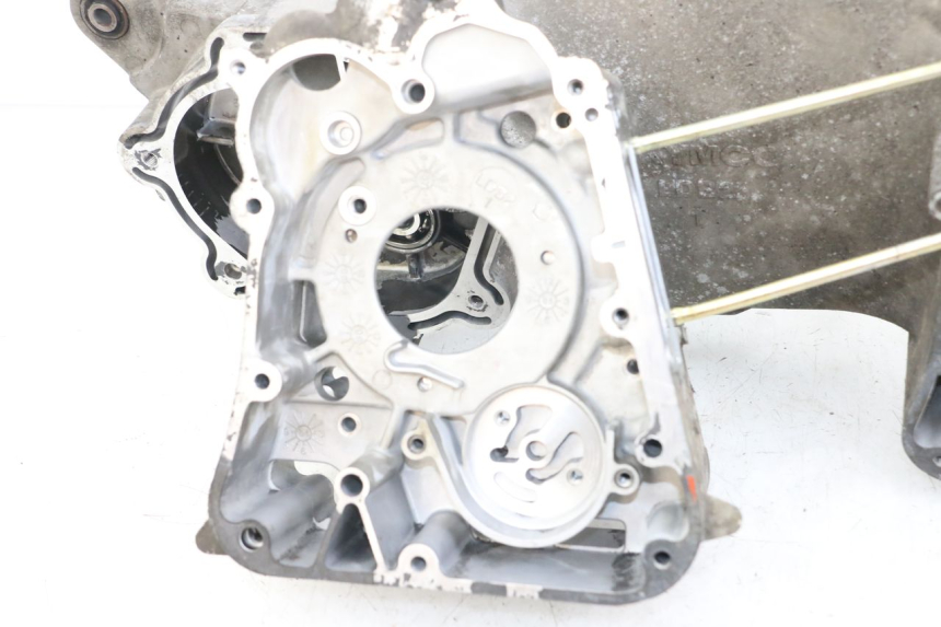 photo de Cárter inferior del motor KYMCO XCITING 250 (2006 - 2009)