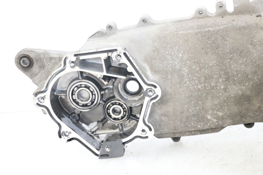 photo de Cárter inferior del motor KYMCO XCITING 250 (2006 - 2009)