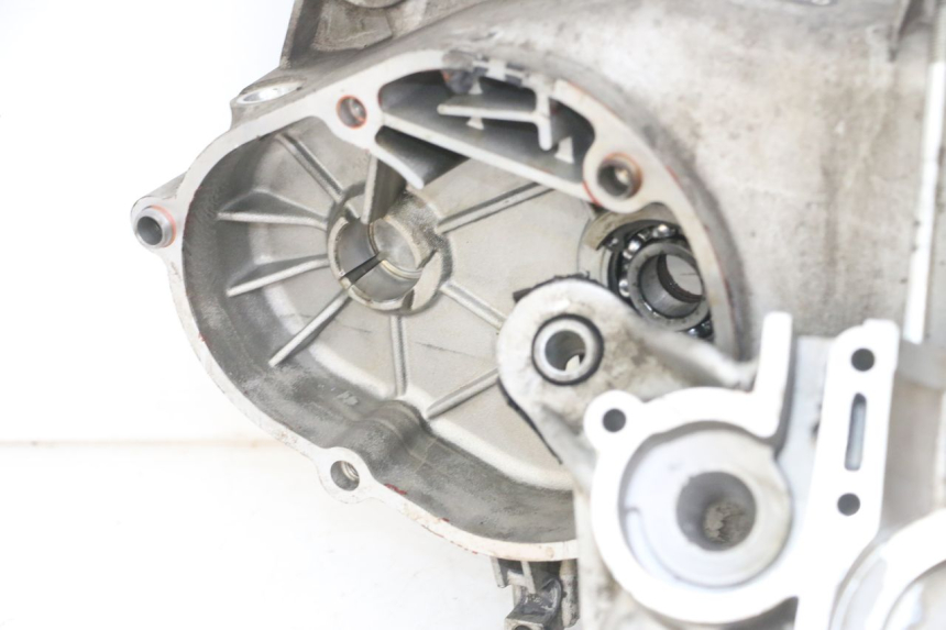 photo de CÁRTER DE MOTOR INFERIOR PIAGGIO NEW TYPHOON 50 (2018 - 2021)
