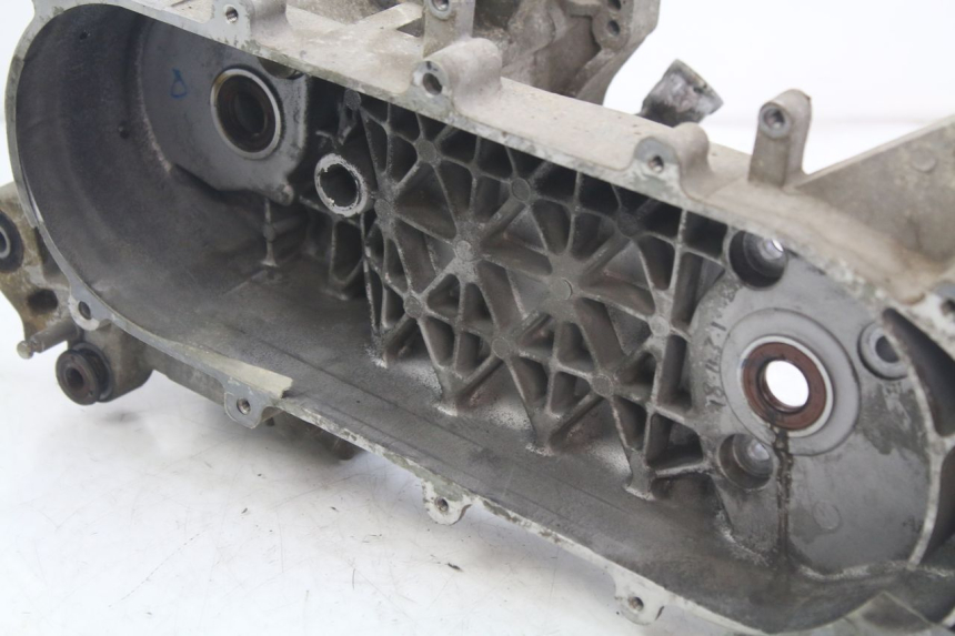 photo de CÁRTER DE MOTOR INFERIOR SYM ORBIT 2 4T 50 (2018 - 2022)