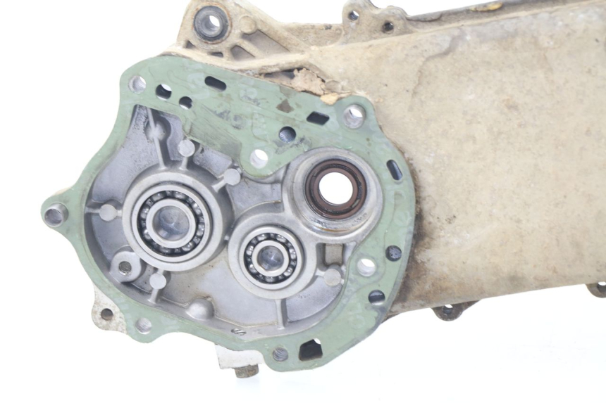 photo de CÁRTER DE MOTOR INFERIOR PEUGEOT KISBEE 4T 50 (2010 - 2017)