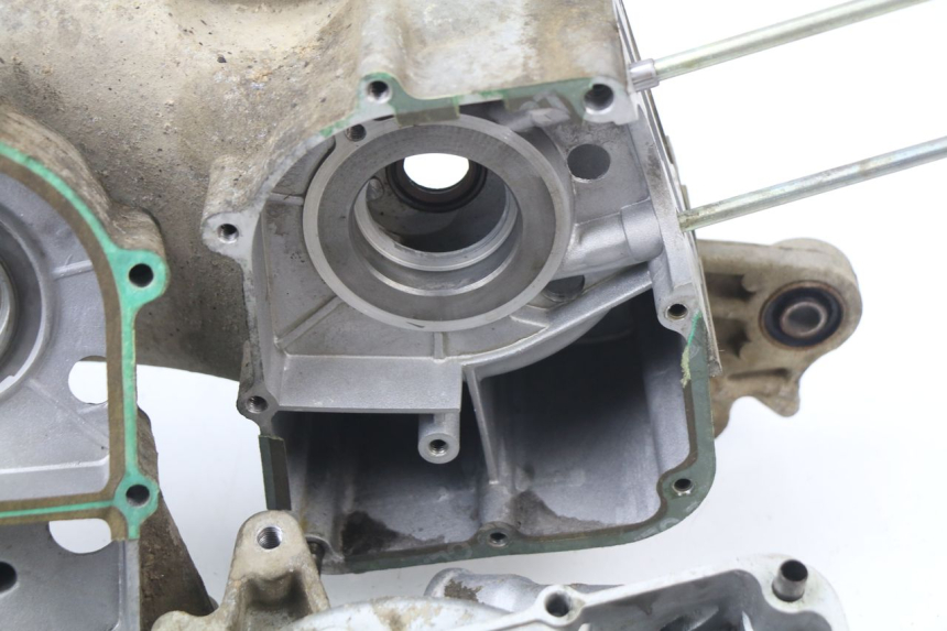 photo de CÁRTER DE MOTOR INFERIOR PEUGEOT KISBEE 4T 50 (2010 - 2017)