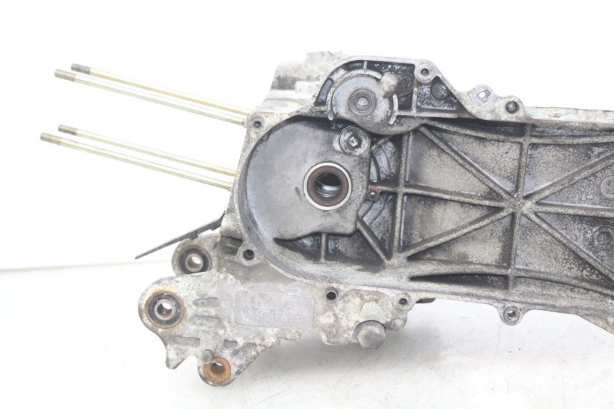 photo de CÁRTER DE MOTOR INFERIOR PEUGEOT KISBEE 4T 50 (2018 - 2022)