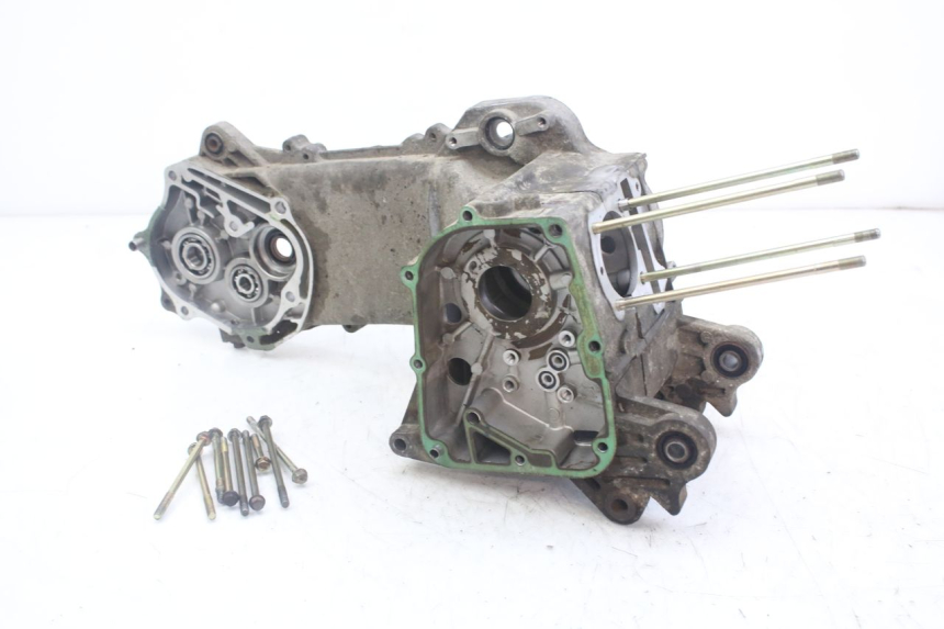 photo de CÁRTER DE MOTOR INFERIOR PEUGEOT KISBEE 4T 50 (2010 - 2017)