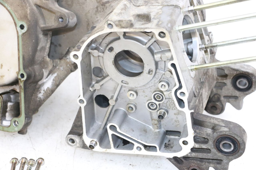 photo de CÁRTER DE MOTOR INFERIOR PEUGEOT V-CLIC VCLIC 50 (2007 - 2013)