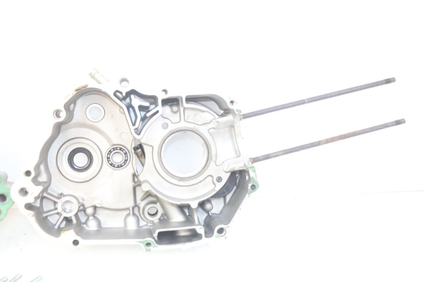 photo de CÁRTER DE MOTOR INFERIOR YCF PILOT 125