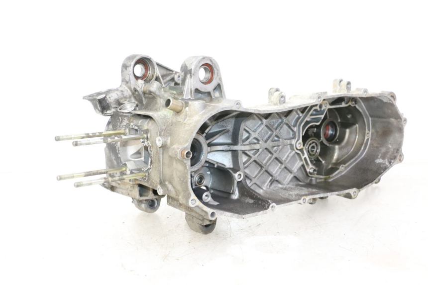 photo de CARTER INFERIOR DEL MOTOR PGO RODOSHOW 2T 50 (2003 - 2007)