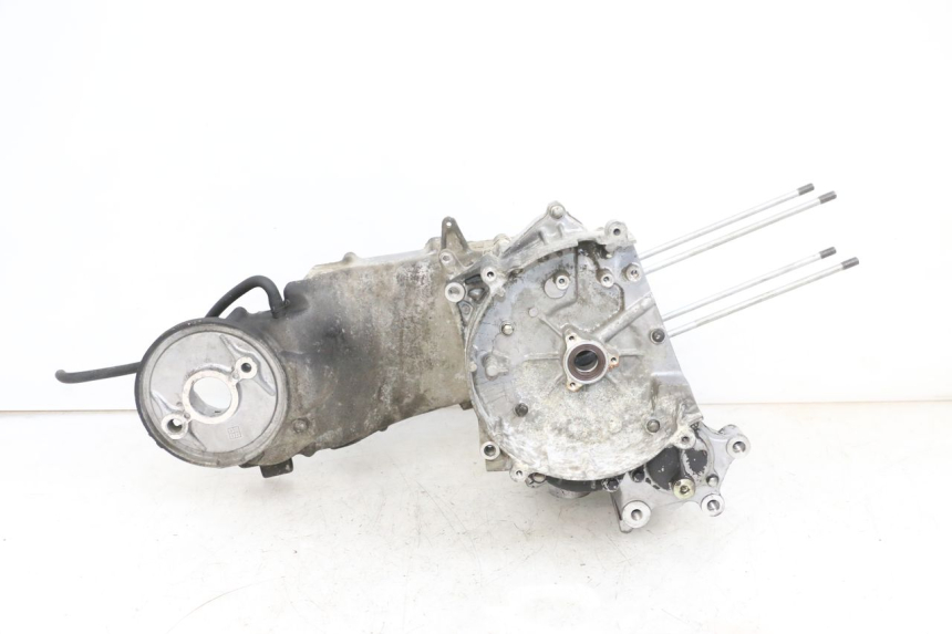 photo de CARTER INFERIOR DEL MOTOR DAELIM S1 125 (2007 - 2016) - Enfoque en la estructura